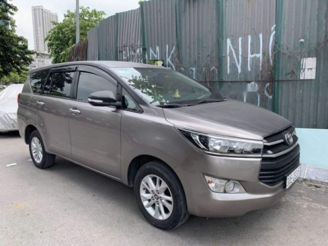 Bán Toyota Innova MT sản xuất năm 2017, xe chạy 1 chủ từ đầu