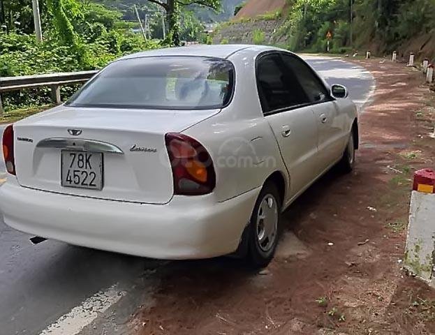 Cần bán Daewoo Lanos SX đời 2005, màu trắng