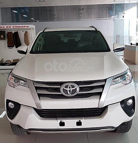 Cần bán xe Toyota Fortuner 2.4G 4x2 MT 2019, màu trắng