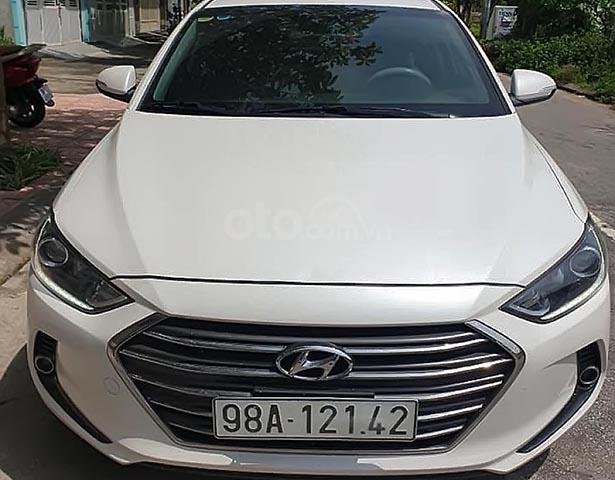 Bán Hyundai Elantra 1.6 AT đời 2016, màu trắng, số tự động0