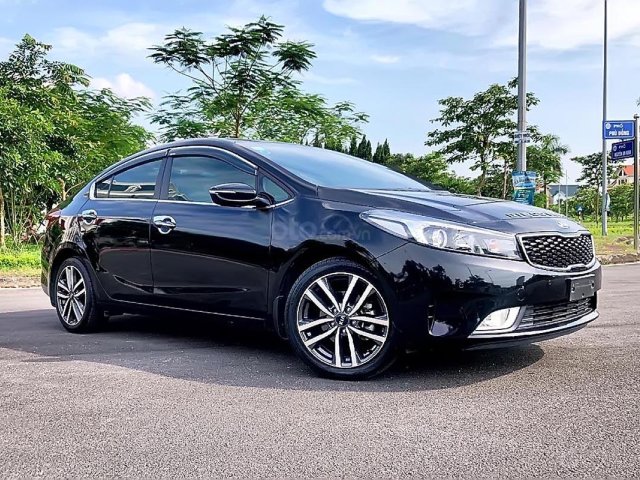 Cần bán lại xe Kia Cerato 2.0AT sản xuất 2016, màu đen, giá chỉ 575 triệu0