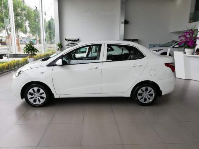 Bán ô tô Hyundai Grand I10 MT sản xuất 2019, màu trắng, xe có sẵn giao ngay0