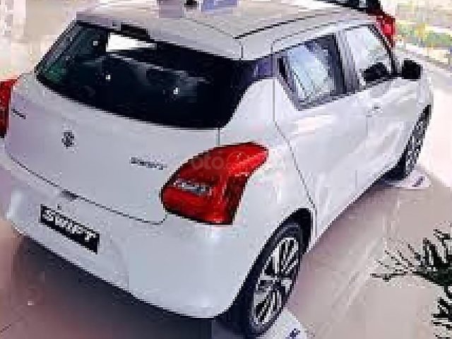 Bán Suzuki Swift GLX 1.2 AT đời 2019, màu trắng, xe nhập