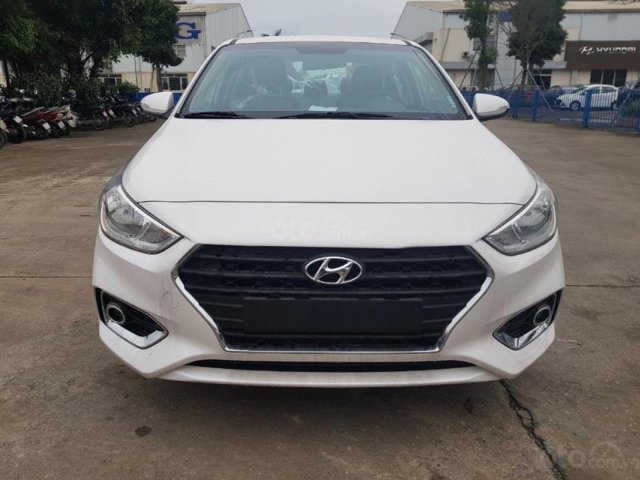 Bán Hyundai Accent 1.4 MT Base đời 2019, màu trắng0