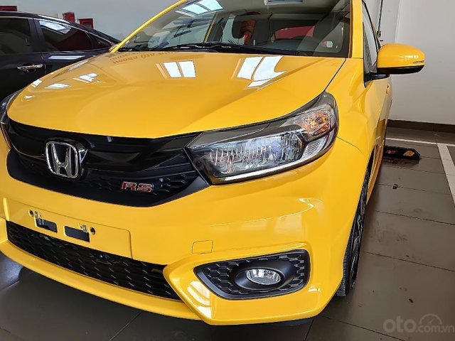 Cần bán xe Honda Brio RS sản xuất 2019, màu vàng, xe nhập