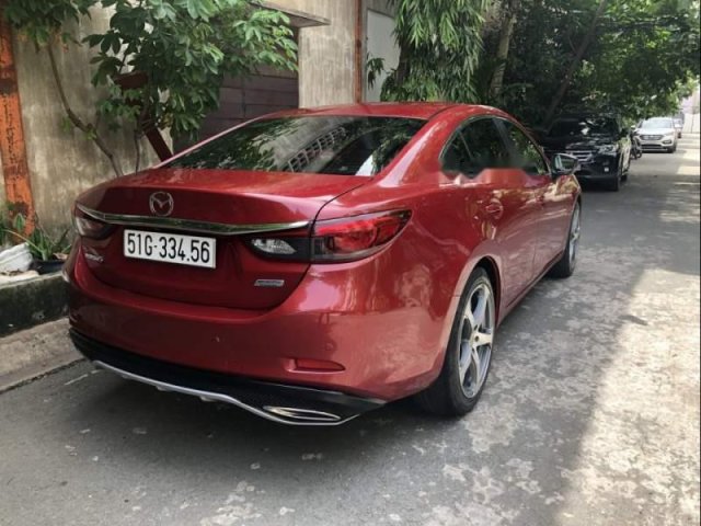 Cần bán gấp Mazda 6 năm sản xuất 2017, màu đỏ chính chủ