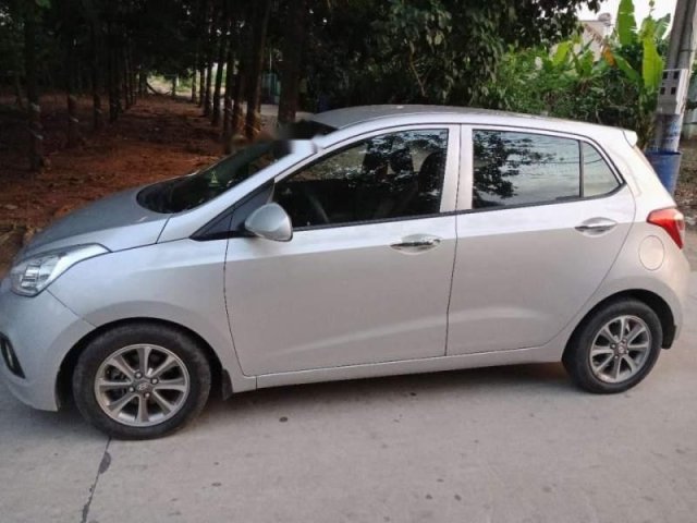 Chính chủ bán Hyundai Grand i10 năm 2014, ĐK 2015, màu bạc, nhập khẩu