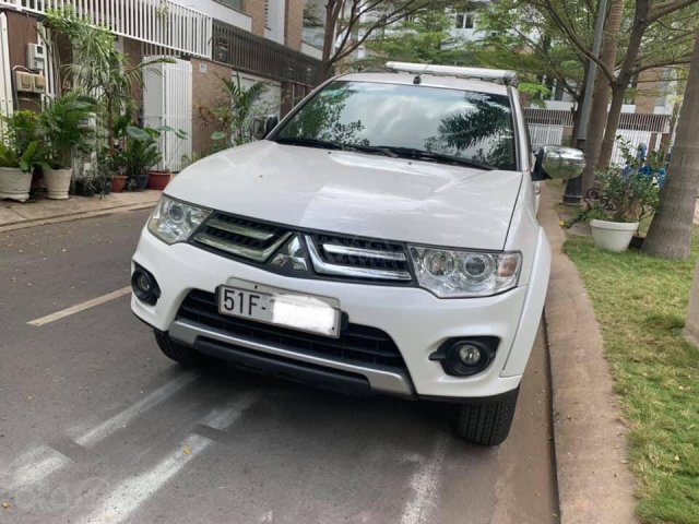 Đổi xe mới cần bán Pajero 2015, số tự động, máy V6, màu trắng