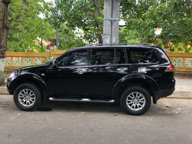 Bán Mitsubishi Pajero Sport 2012, màu đen, giá tốt