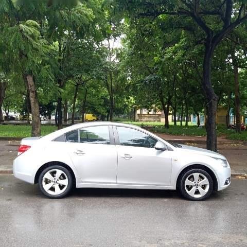 Bán Daewoo Lacetti 1.6AT đời 2009, màu bạc  