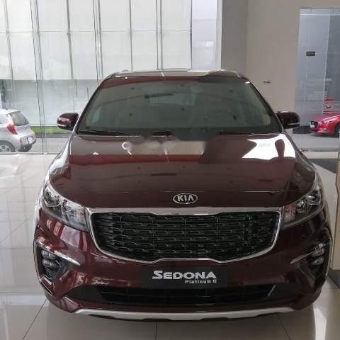 Bán xe Kia Sedona đời 2018, màu đỏ