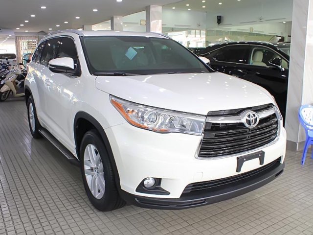 Bán Toyota Highlander màu trắng đời 2015, mới 100% nhập khẩu Mỹ
0