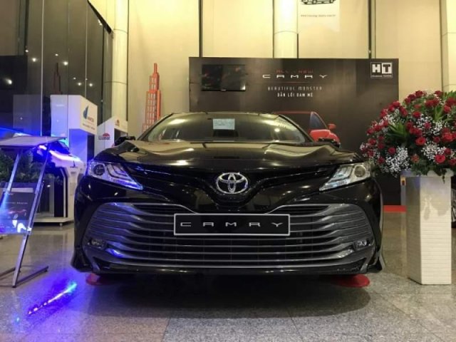 Cần bán xe Toyota Camry năm 2019, màu đen, nhập khẩu