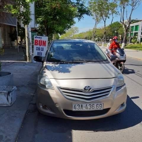 Chính chủ cần tiền bán xe toyota vios năm sản xuất 2011, màu vàng cát
0