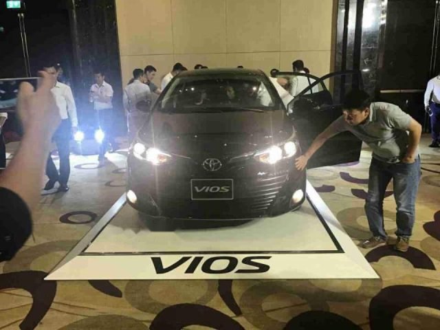 Cần bán Toyota Vios G đời 2019, màu đen, 570tr0