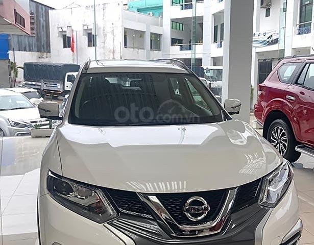 Cần bán Nissan X trail V Series 2.5 SV Luxury 4WD năm sản xuất 2019, màu trắng, giá 963tr0