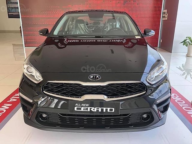 Bán xe Kia Cerato 1.6MT đời 2019, màu đen