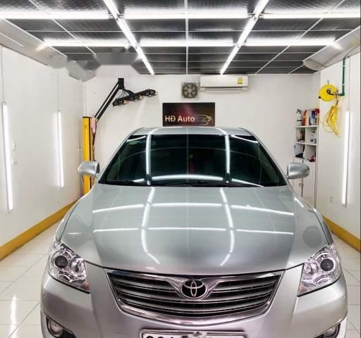 Cần bán xe Toyota Camry 2.4G sản xuất 2007, màu bạc, giá tốt0