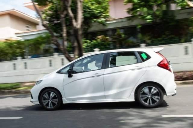 Bán xe Honda Jazz sản xuất 2019, màu trắng, nhập khẩu, giá 594tr