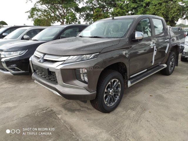 Bán xe Mitsubishi Triton nhập, màu xám 20190