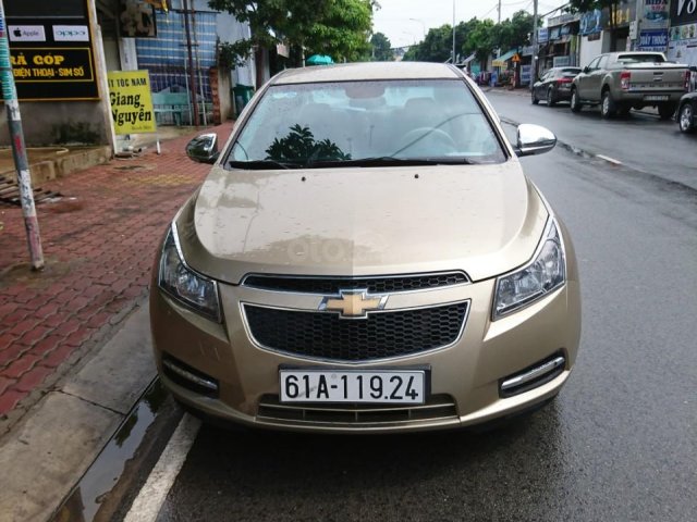 Bán xe Chevrolet Cruze LS đời 2011, màu vàng, giá tốt0