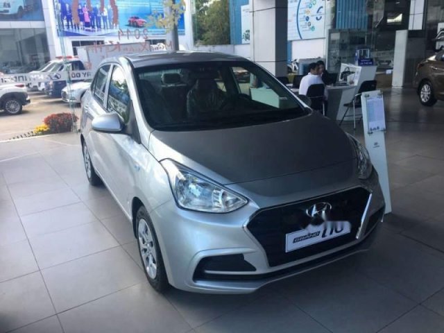 Cần bán Hyundai Grand i10 Base đời 2019, màu bạc0