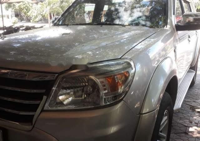 Bán Ford Everest năm sản xuất 2009, màu hồng, số sàn 1 cầu, máy dầu0