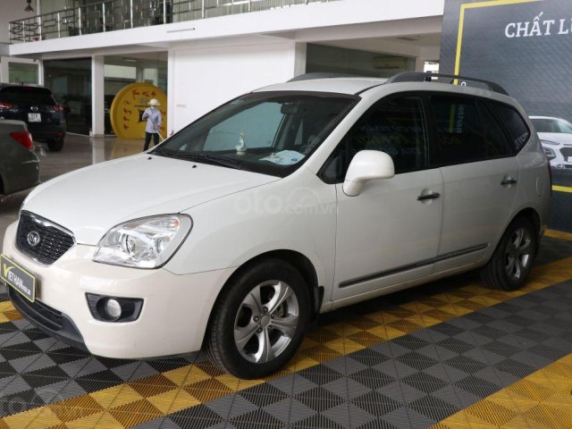 Cần bán Kia Carens EX 2.0MT sản xuất năm 2016, màu trắng0