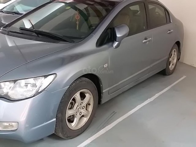 Bán xe Honda Civic năm sản xuất 2008, màu bạc chính chủ0