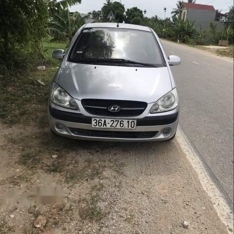 Bán ô tô Hyundai Getz năm sản xuất 2009, màu bạc, xe đang còn tốt