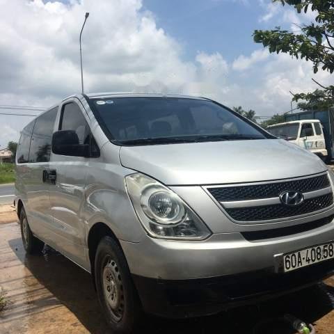 Bán ô tô Hyundai Grand Starex sản xuất 2008, màu bạc, nhập khẩu, xe chưa bị cấn đụng