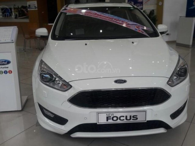 Bán xe Focus 1.5L Ecoboost Sport đủ màu, giao ngay, chính sách tốt