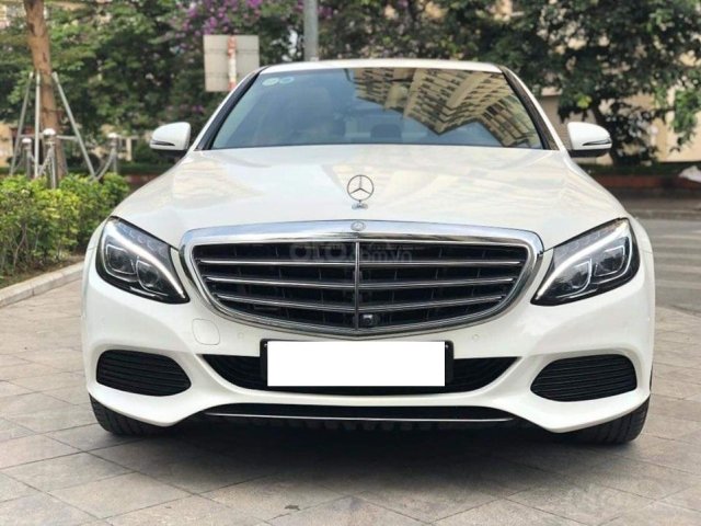 Mercedes C250 Exclusive màu trắng, sản xuất 20170