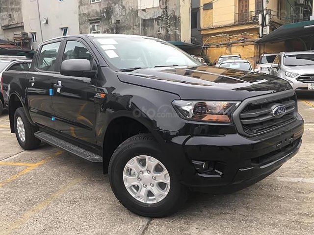 Bán ô tô Ford Ranger XLS 2.2L 4x2 AT năm 2019, nhập khẩu