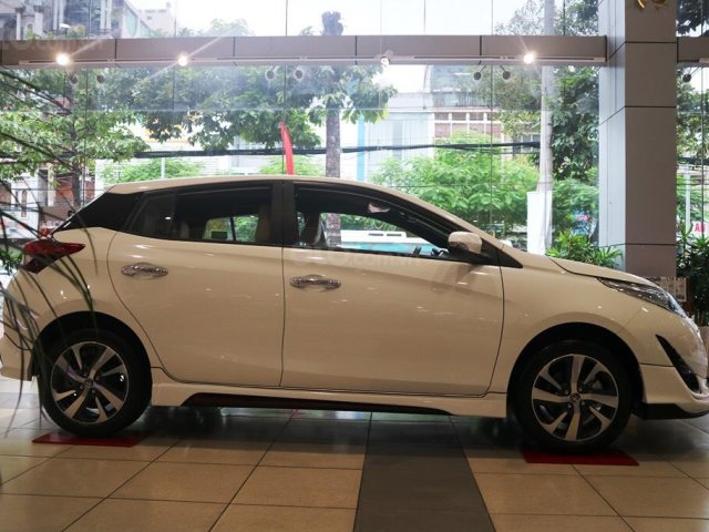 Bán Toyota Yaris 1.5G khuyến mãi "Khủng" tại Toyota Lý Thường Kiệt, hỗ trợ góp 85%, xe sẵn giao ngay