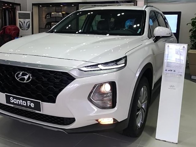 Bán ô tô Hyundai Santa Fe 2.2L sản xuất năm 2019, màu trắng