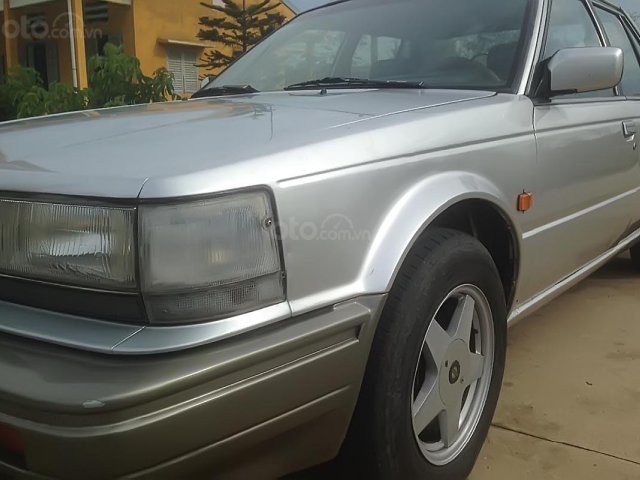 Bán Nissan Bluebird năm 1987, màu bạc, xe nhập0