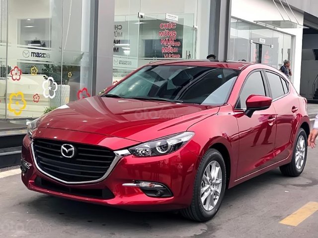 Bán Mazda 3 Sport Luxury đời 2018, màu đỏ, giá cạnh tranh0