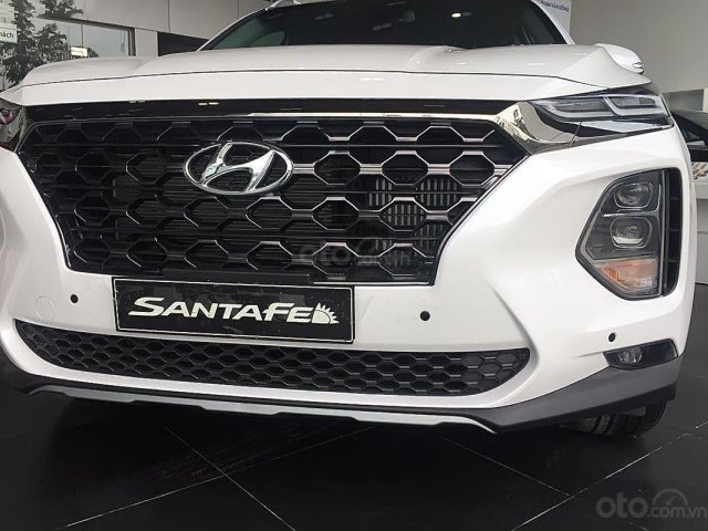 Bán xe Hyundai Santa Fe 2.4L HTRAC sản xuất 2019, màu trắng