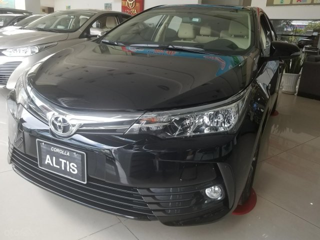Toyota Corolla Altis 1.8G CVT được giảm thêm 40 triệu phí trước bạ xe0