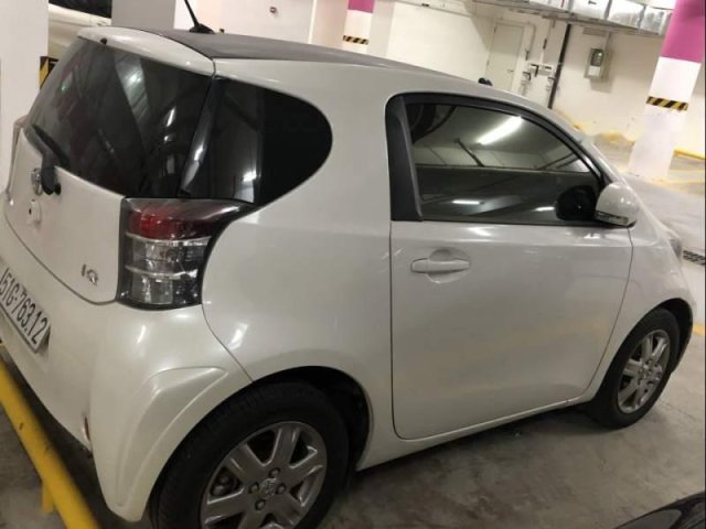 Bán ô tô Toyota IQ đời 2010, màu trắng, nhập khẩu0