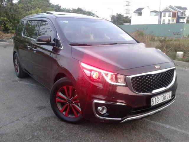 Bán Kia Grand Sedona máy dầu, màu đỏ đô, sản xuất năm 20180