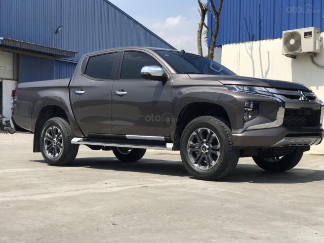 Cần bán Mitsubishi Triton đời 2019, màu nâu, nhập khẩu, giao trong tháng 9 với nhiều ưu đãi hấp dẫn