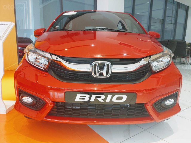 Bán Honda Brio V đỏ, xe nhập khẩu, giá cực rẻ, vay 90% chỉ cần 100Tr nhận xe0