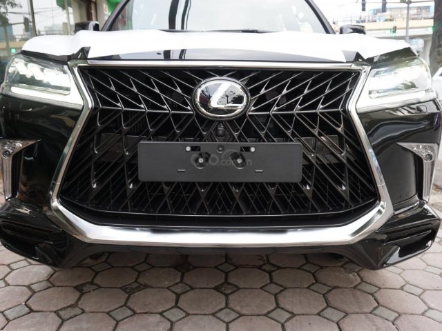 Cần bán Lexus LX 570S Super Sport SX năm 2019, màu đen mới 100%0