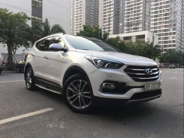 Bán Hyundai Santa Fe 2.4 AT đời 2016, màu trắng số tự động, giá 930tr