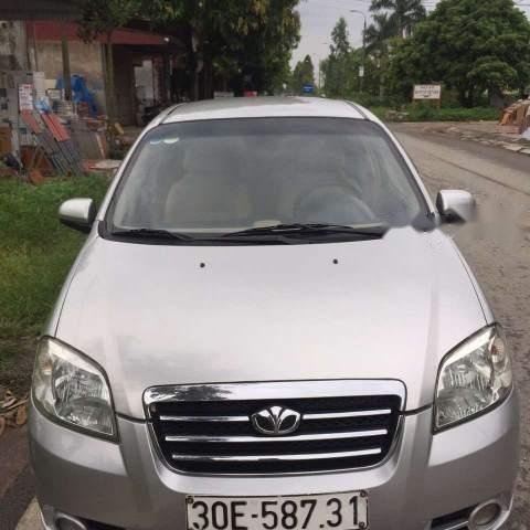 Bán xe Chevrolet Aveo 2009, màu bạc0