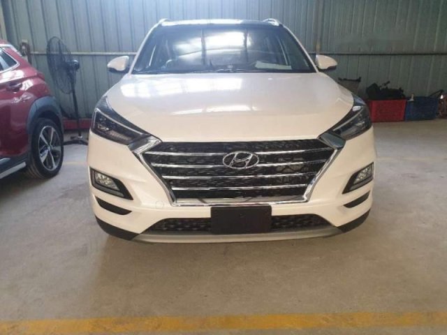 Bán Hyundai Tucson 1.6 Turbo facelift năm sản xuất 2019, màu trắng