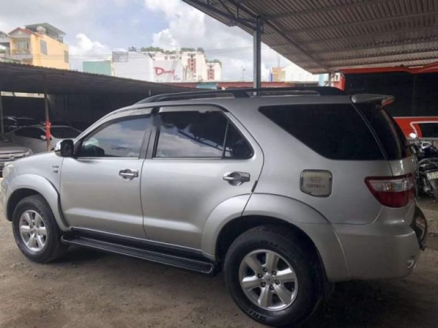 Bán ô tô Toyota Fortuner năm 2009, máy dầu, số sàn0