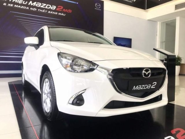 Cần bán xe Hyundai Accent năm 2019, màu trắng, xe nhập0